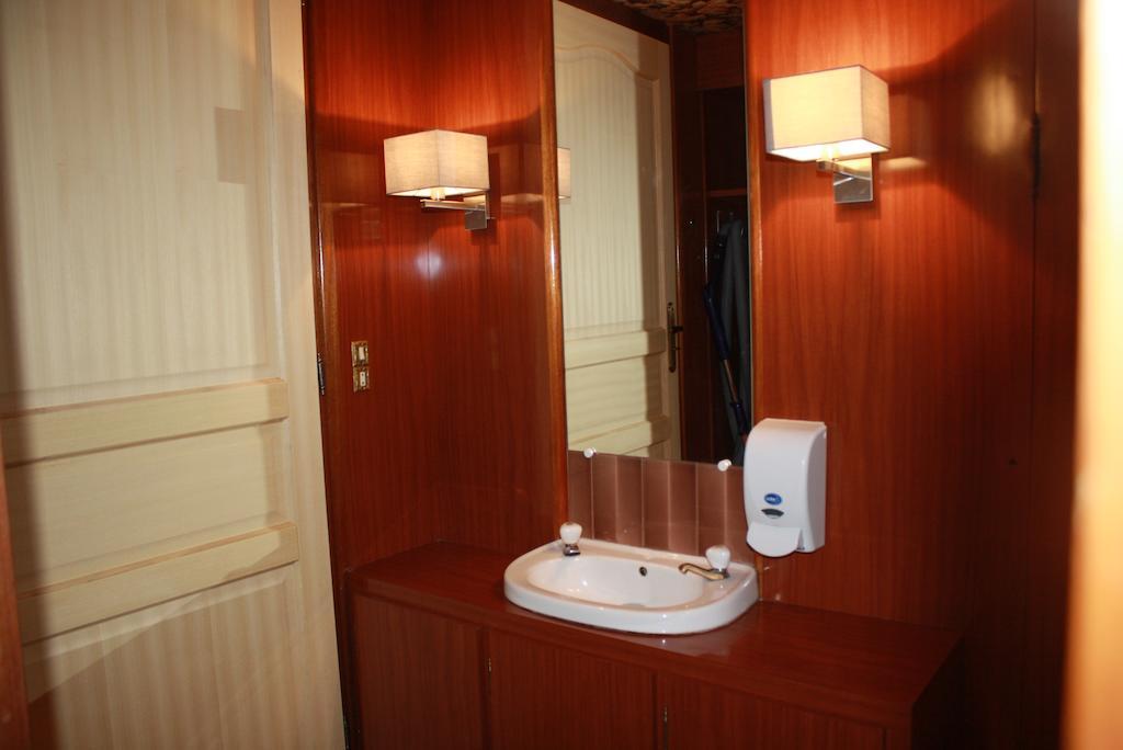 Le Betrot Bed & Breakfast Estissac Rom bilde