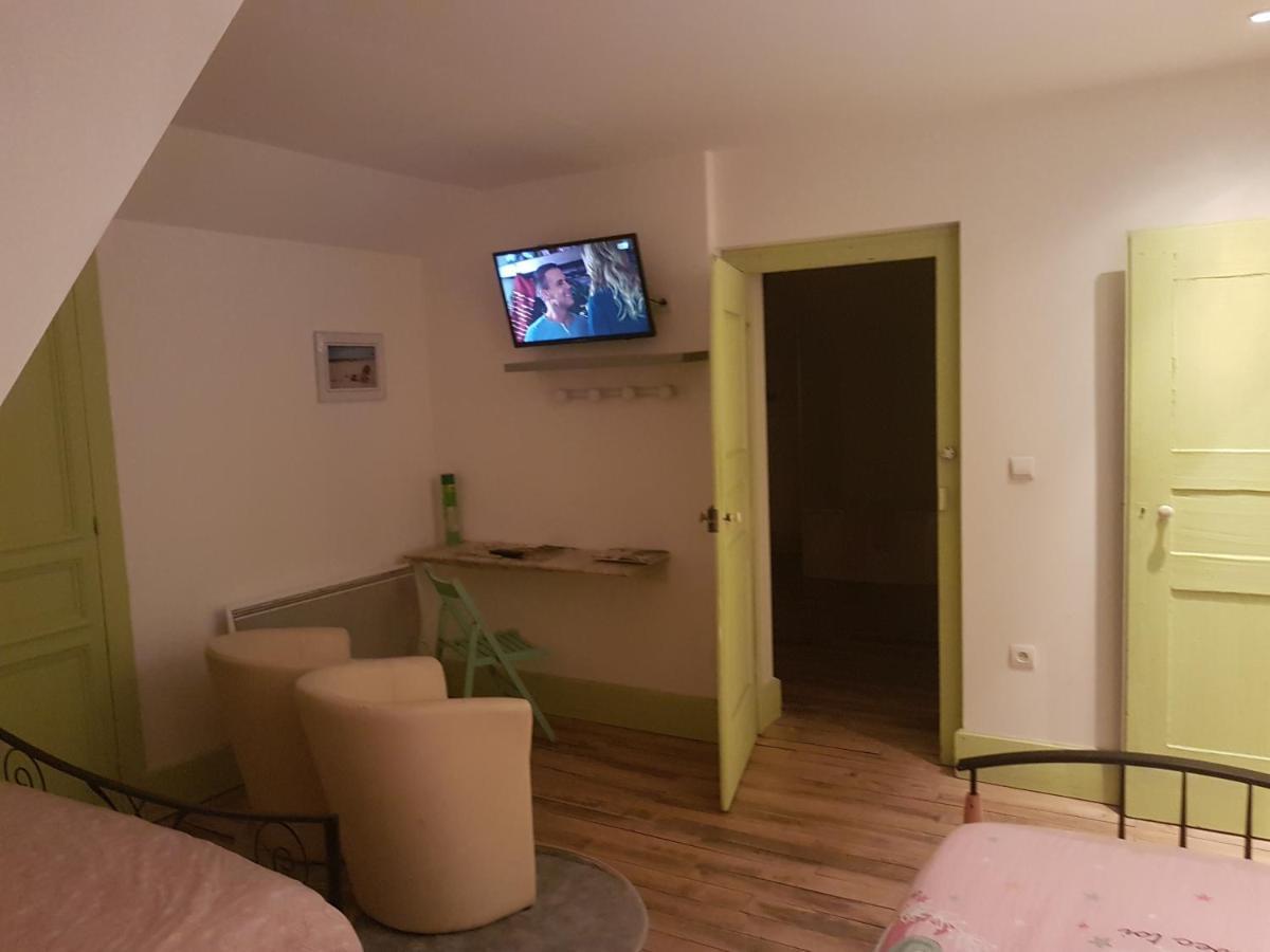 Le Betrot Bed & Breakfast Estissac Eksteriør bilde