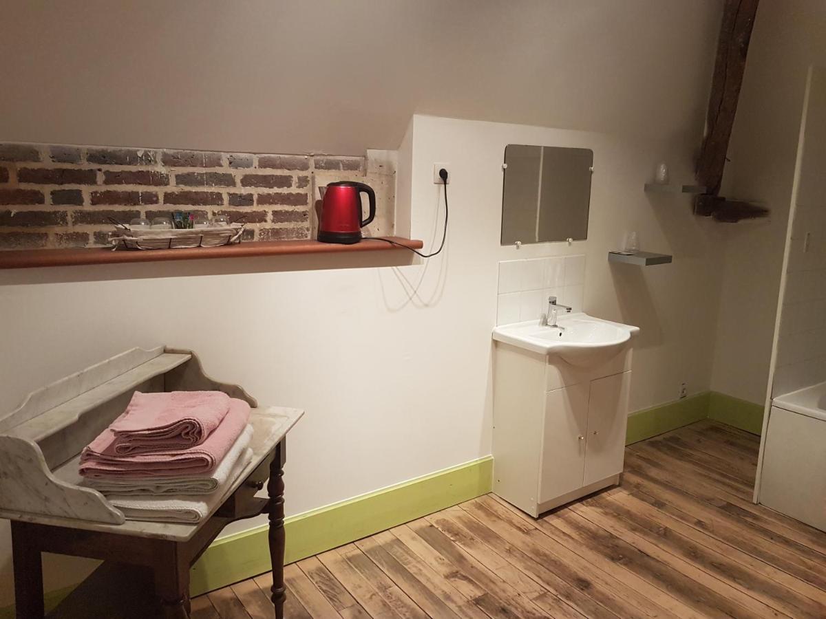 Le Betrot Bed & Breakfast Estissac Eksteriør bilde